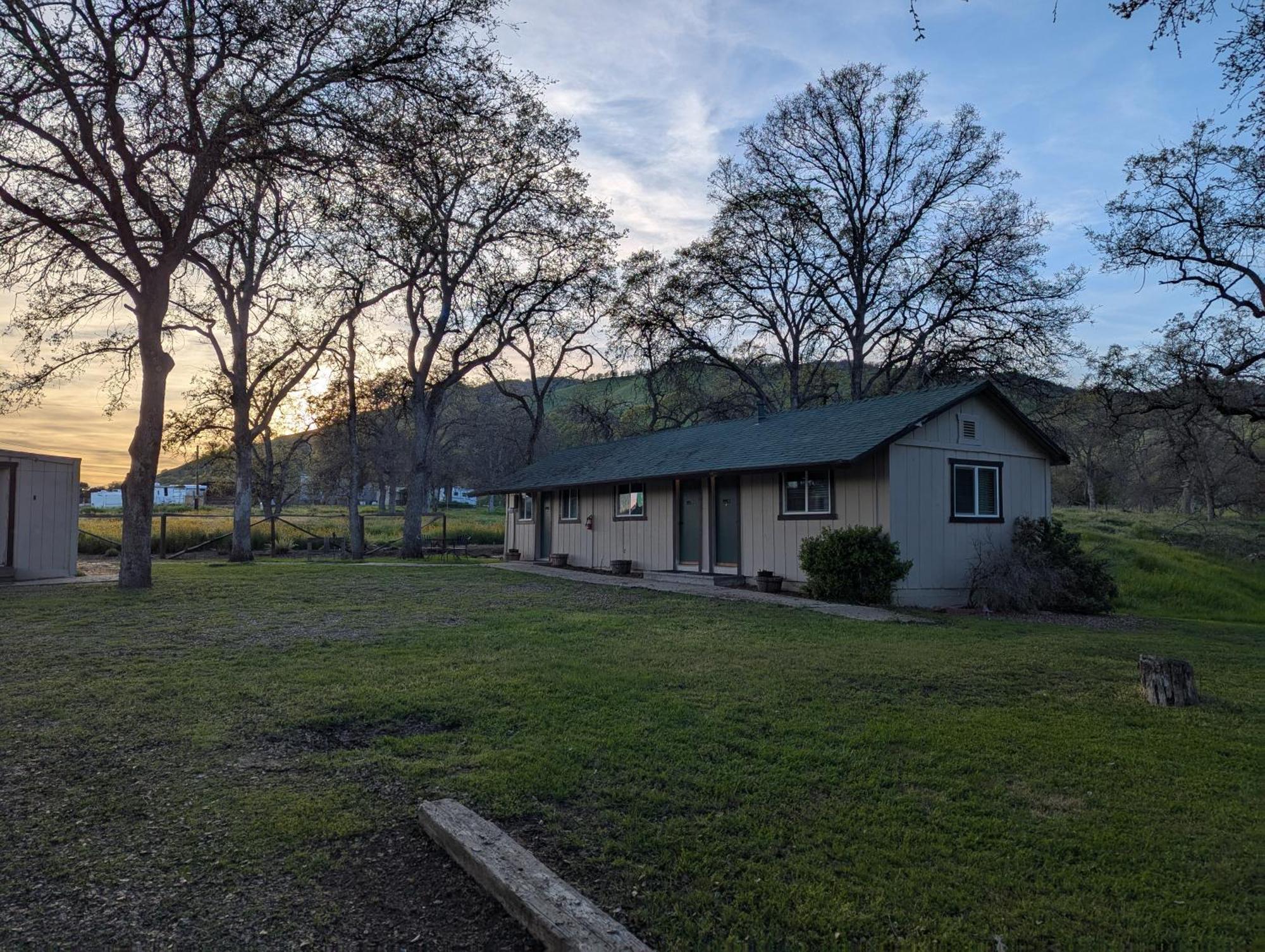 Squaw Valley Motel Room 8 スコーバレー エクステリア 写真